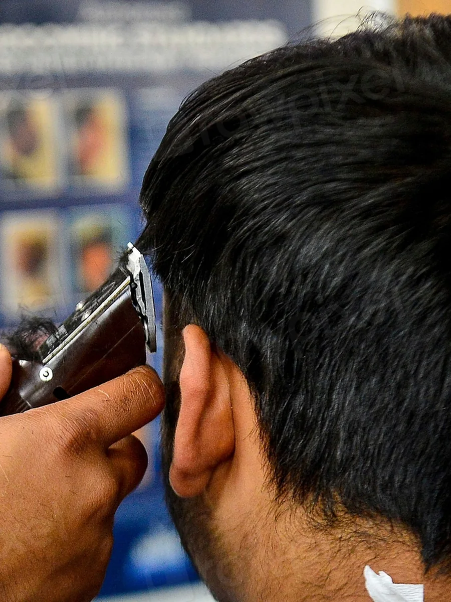 Skin fade and line-up